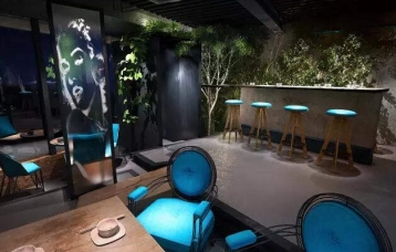 虾说八道餐厅店面设计